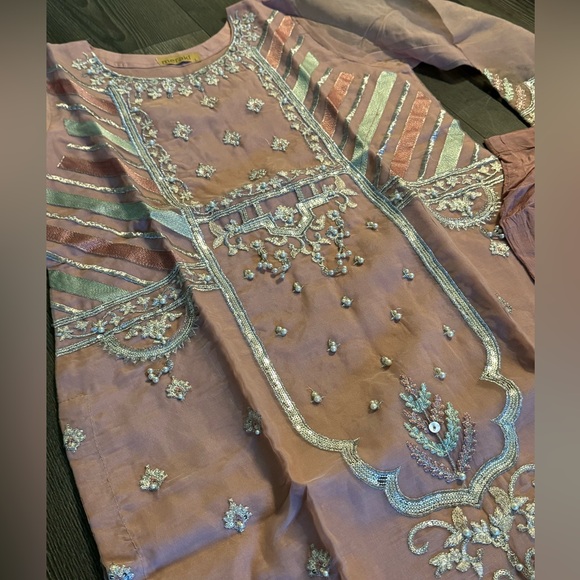 Pakistani 3 peices outfit - Picture 1 of 4